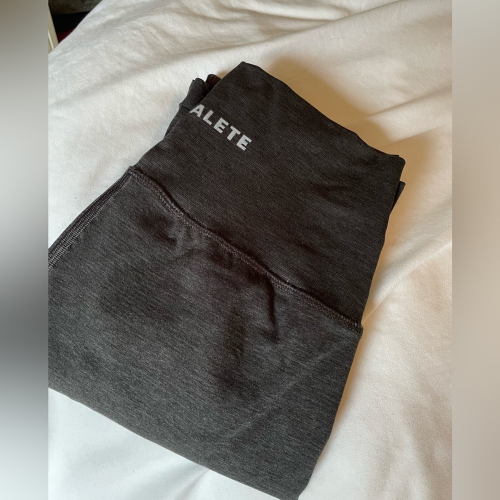 Alphalete OG revival leggings